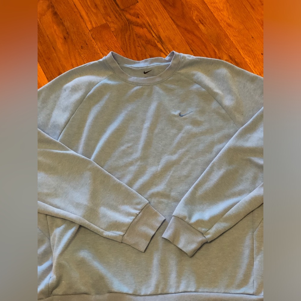 ๐NIKE๐ - Picture 4 of 8